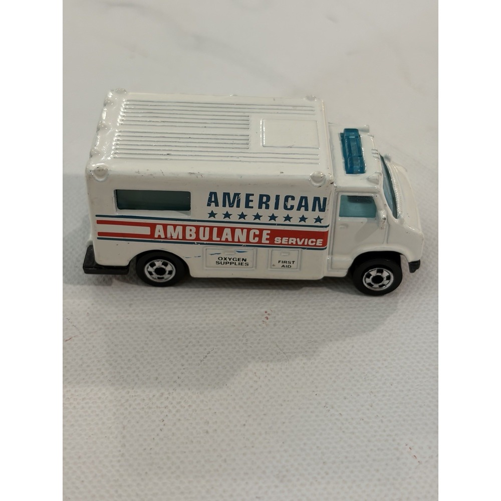 Vtg 1988 Hot Wheels American Ambulance Service Truck Malaysia  1:64 #71 1286